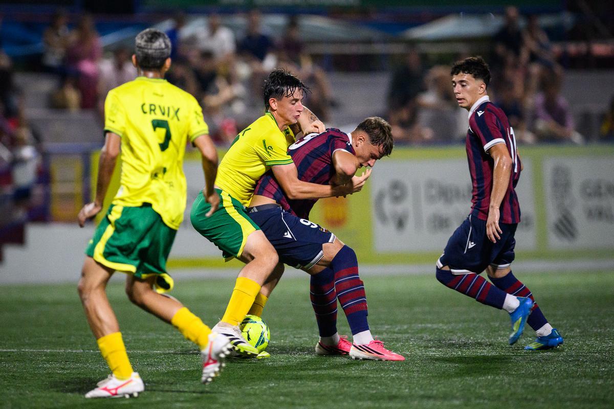 Sorriso EC y Levante UD llegaron al último partido de la fase de grupos con todo por decidir.