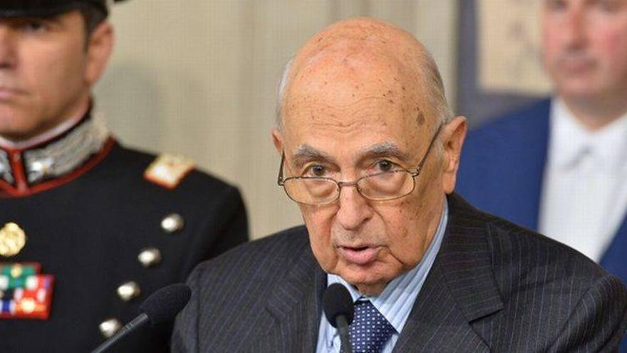 Napolitano no dimite y apela a un acuerdo de las principales fuerzas