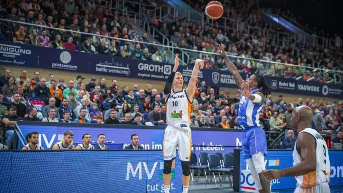 Lukasz Kolenda aportarà amenaça exterior i capacitat d'atacar la cistella