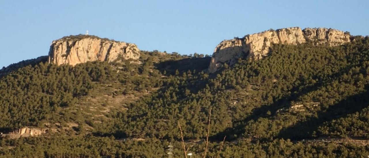 Las laderas de las Peñas de Dios, junto a Higueruelas, donde se estrelló el avión del piloto. | PACO DOMINGO