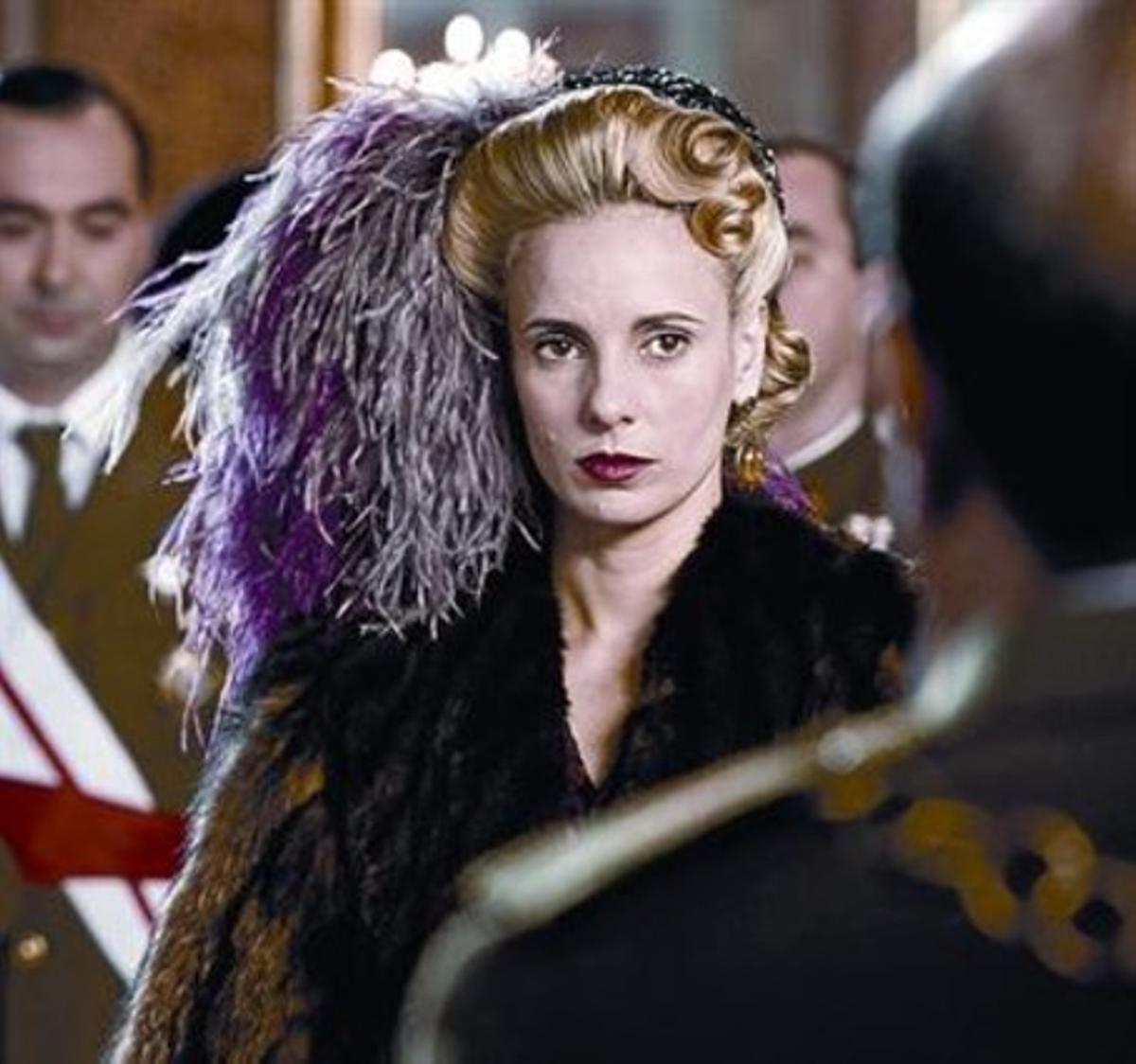 L’actriu Julieta Cardinali, en el paper d’Eva Perón, a la minisèrie. L’actriu Julieta Cardinali, en el paper d’Eva Perón, a la minisèrie.