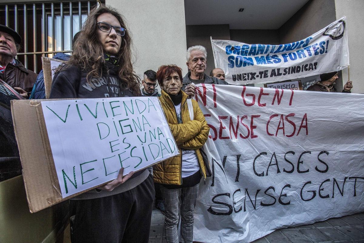 Tensión en Alicante por el desahucio a una pensionista en una vivienda propiedad de un fondo buitre