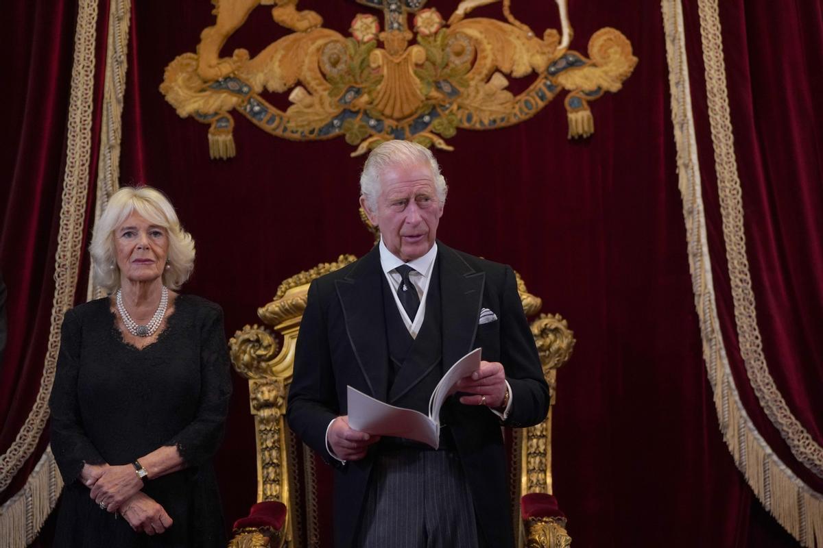 El rey Carlos III y Camila, la reina consorte.