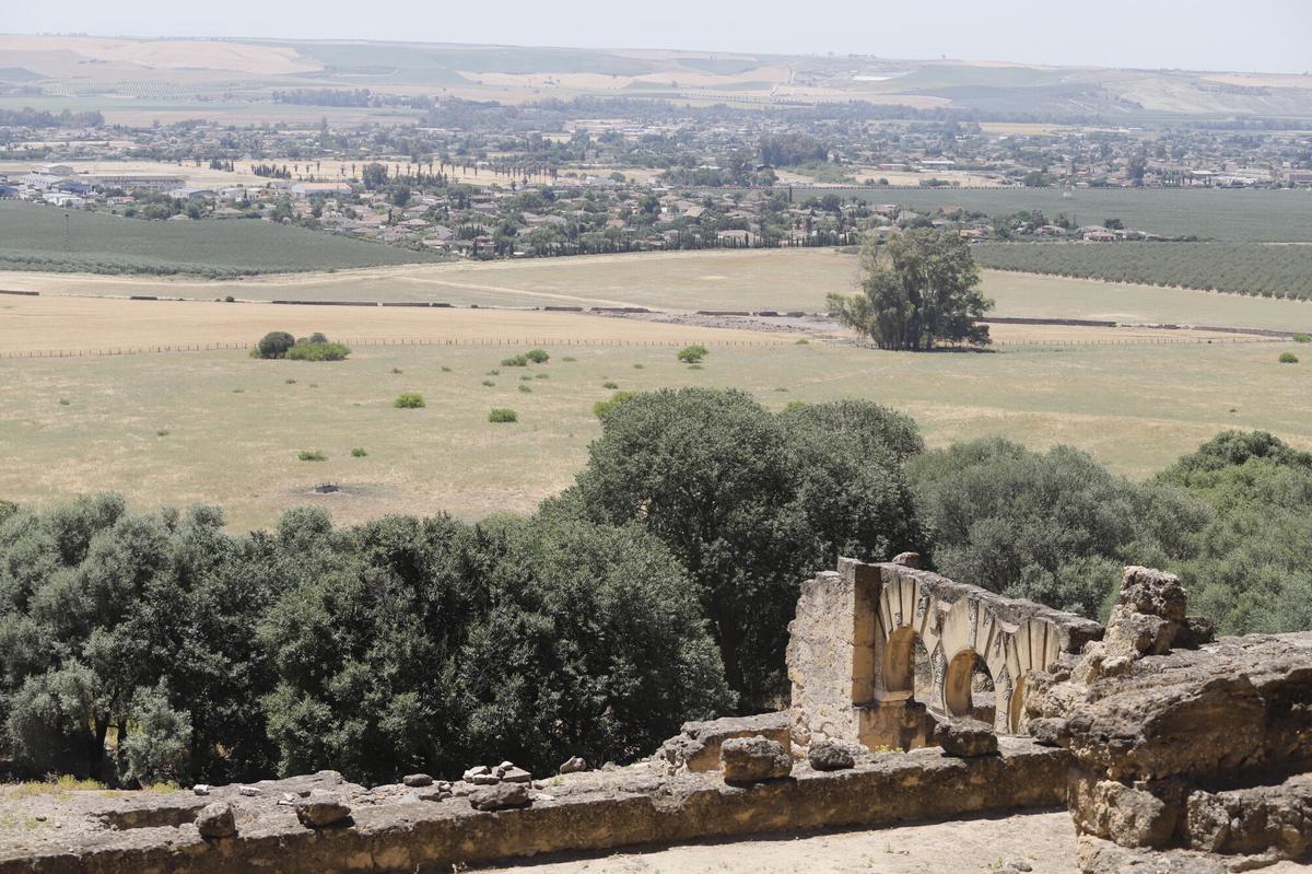 AJGonzález Córdoba Parcelas parcelaciones en las cercanías del yacimiento arqueológico de Medina Azahara