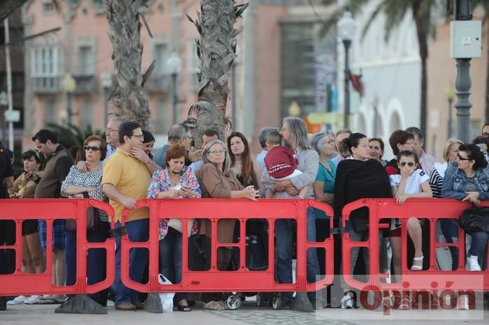 Arriado Solemne de Bandera en el puerto de Cartagena