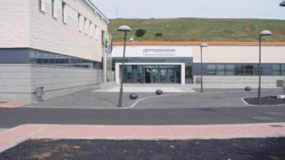 El Hospital de El Hierro ganará nuevas plazas de aparcamiento.