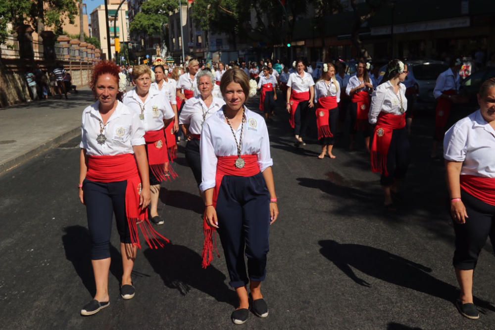 La procesión de la Virgen del Carmen por las calles de El Palo.