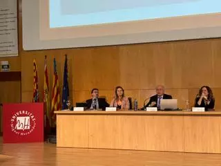 Vicente Magro reclama en la UMH de Elche más medidas cautelares en la reforma penal contra las reincidencias