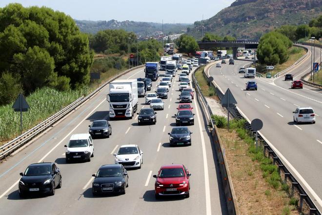 Retencions a l'AP-7 en sentit sud derivades de la mobilitat cap a les zones de més visibilitat de l'eclipsi