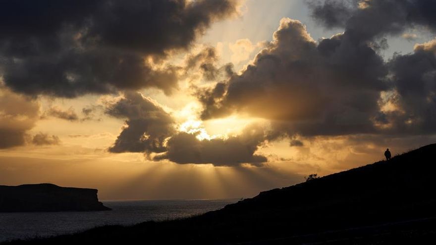 Cielos poco nubosos y ligero ascenso de temperaturas