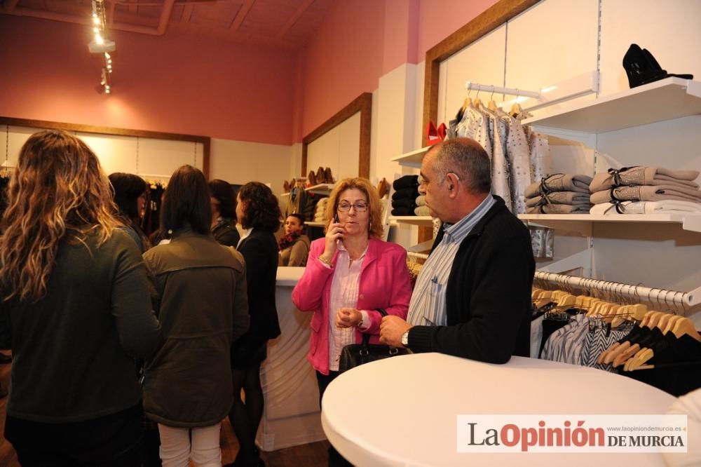 La apertura de Flamingo revoluciona la moda femenina en Alcantarilla