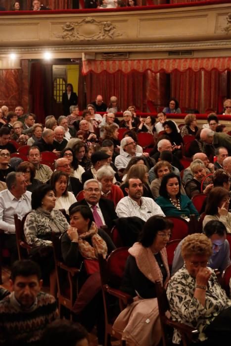 Gala xanas y xaninas en el Palacio Valdés