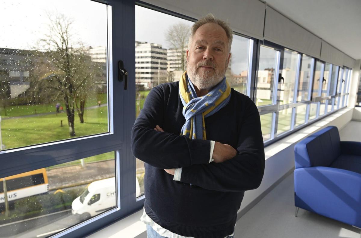 Juan José López Peña, en uno de los nuevos espacios creados en la residencia de mayores de Campolongo.