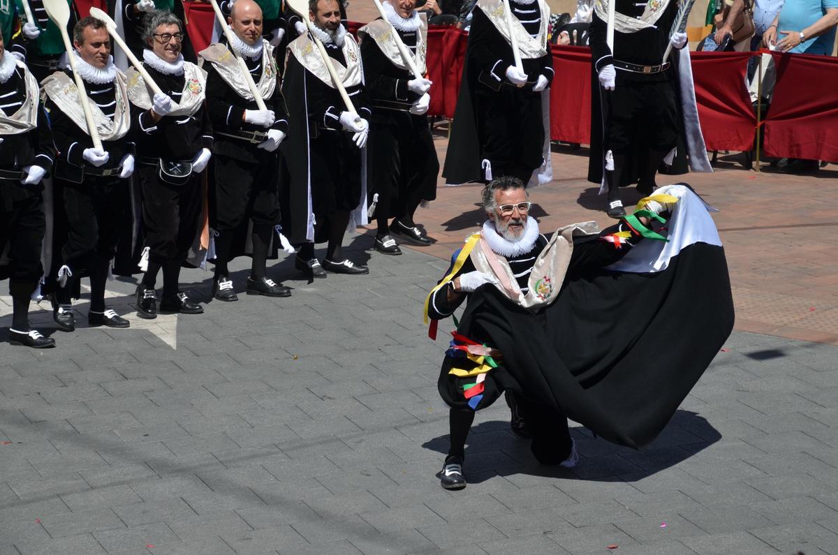 Así ha sido la Entrada Cristiana de los Moros y Cristianos de Petrer
