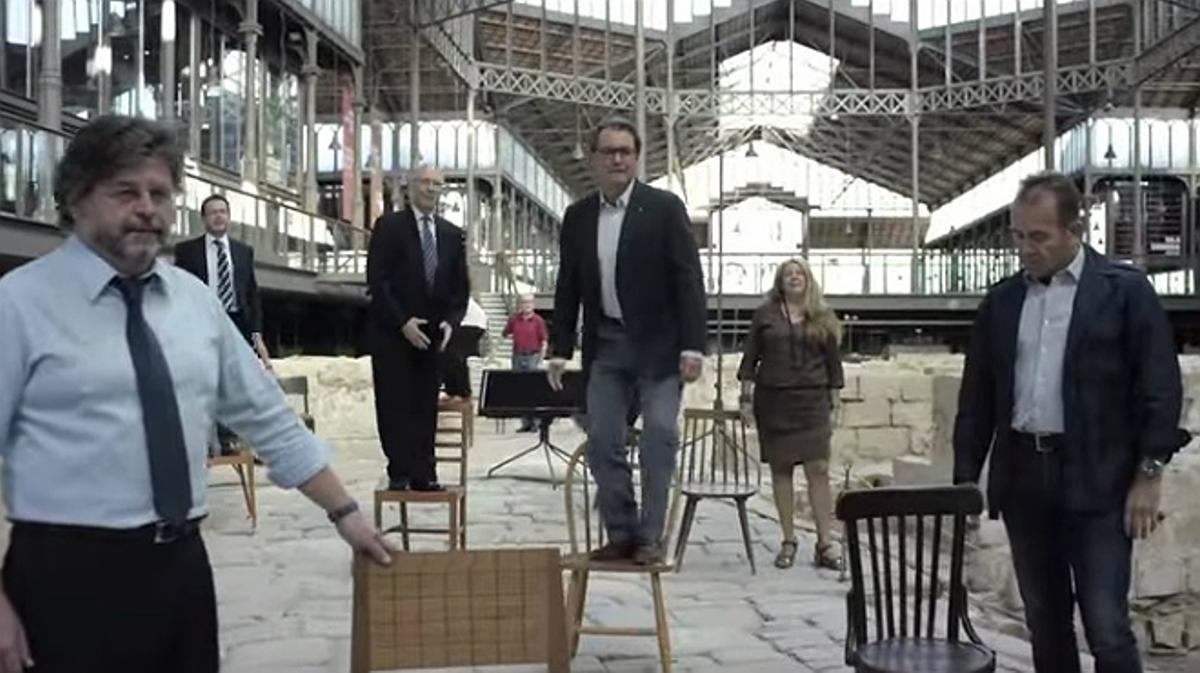 La versió protagonitzada per Mas del vídeo de Junts pel Sí.