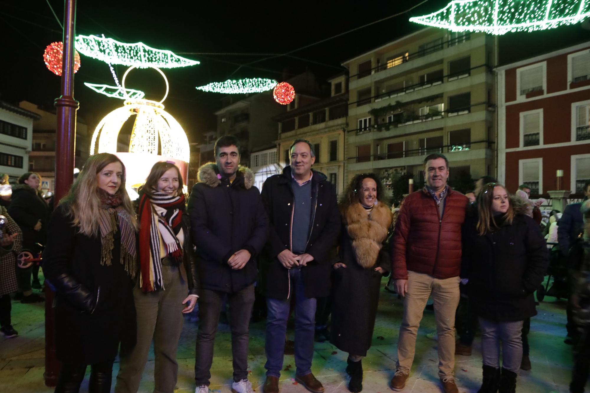 Así fue el encendido del alumbrado navideño en Villaviciosa