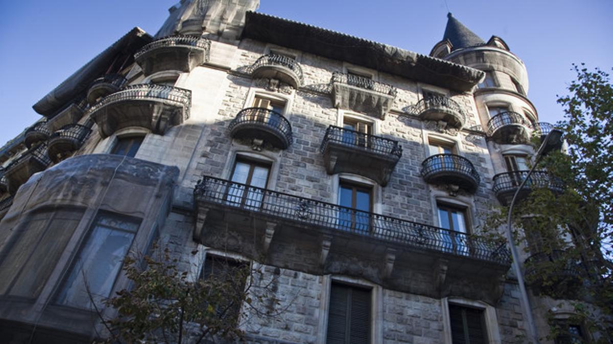La Casa Burés, en la esquina de la calle Girona con Ausiàs March, en Barcelona.