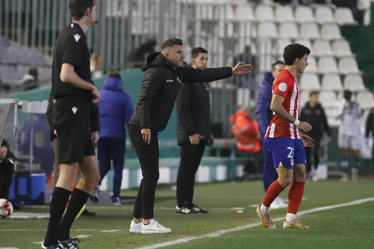 Córdoba CF-Atlético de Madrid B: las imágenes del partido en El Arcángel