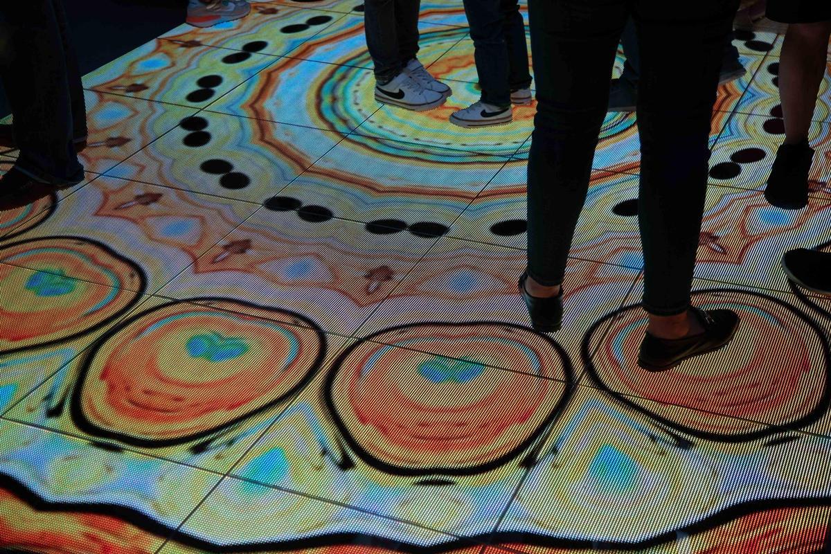 La galería de arte del hotel Artmadams se inaugura con pintura efímera La galería de arte del hotel Artmadams se inaugura con pintura efímera