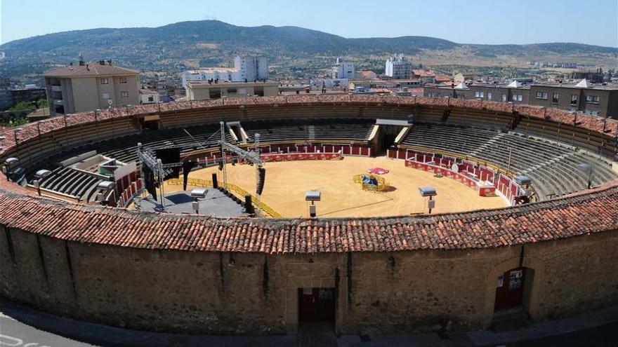 Plasencia pone en el mercado la gestión de su plaza de toros para 2016-2017