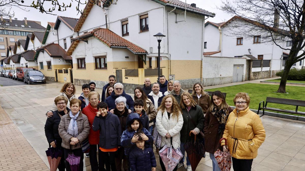 Cien años del origen de las Casas Baratas de El Coto, en Gijón: "Es un orgullo vivir aquí"