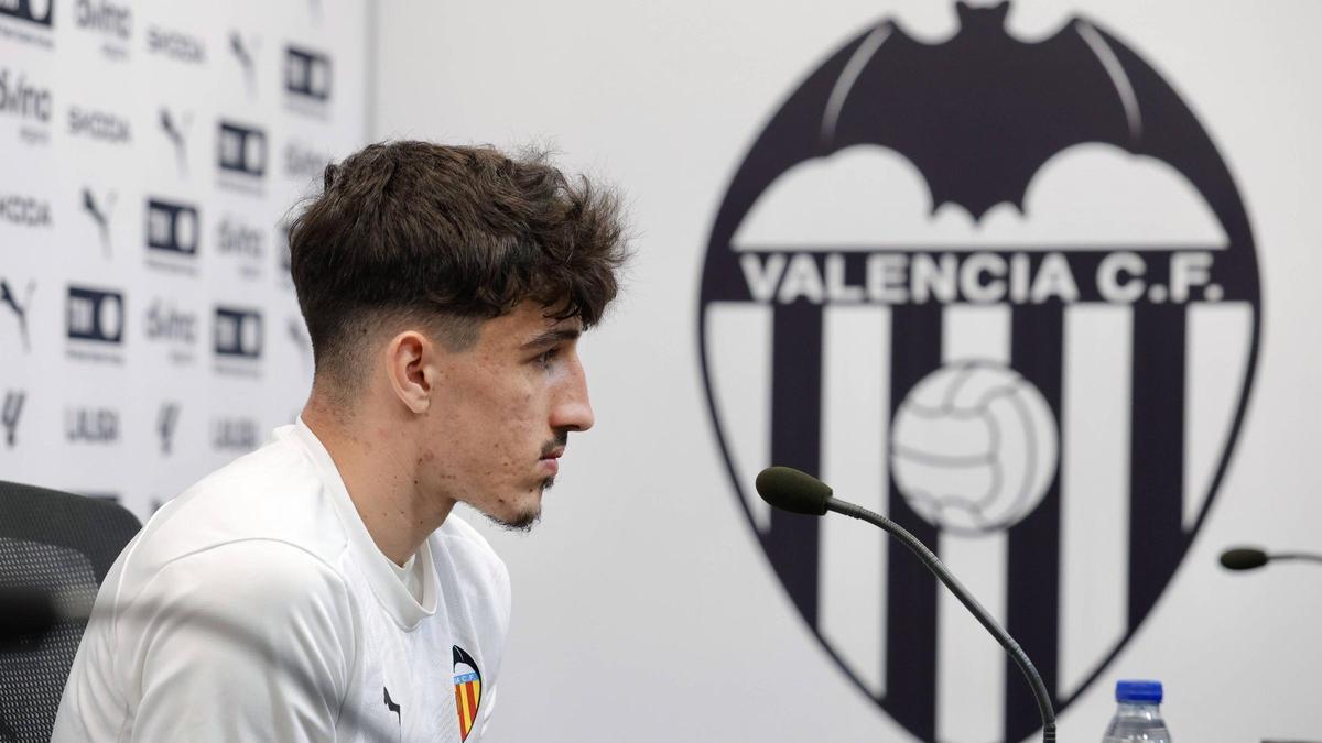 Diego López, durante la rueda de prensa en la Ciudad Deportiva del Valencia CF