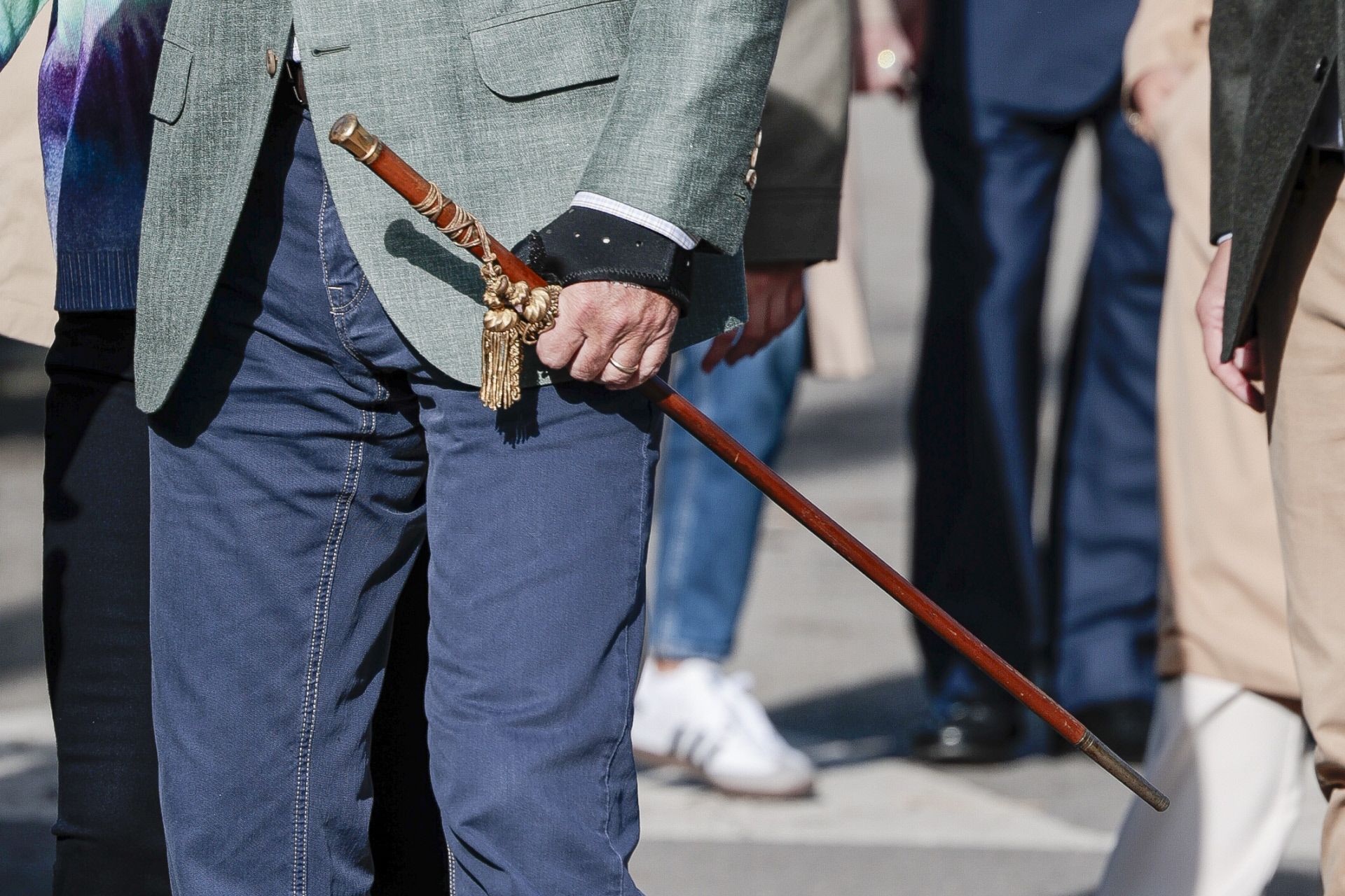 Detalle de la mano del rey Felipe VI