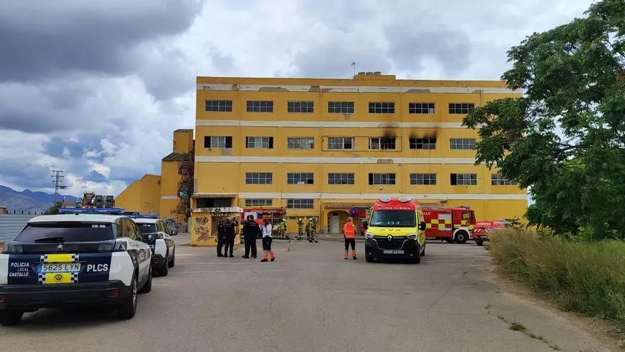 Vídeo: Alarma por un incendio en un edificio de Castelló