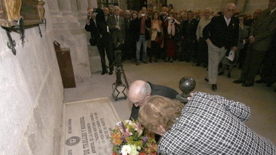 Homenaje de la Adoración Nocturna a Luis de Trelles en Zamora