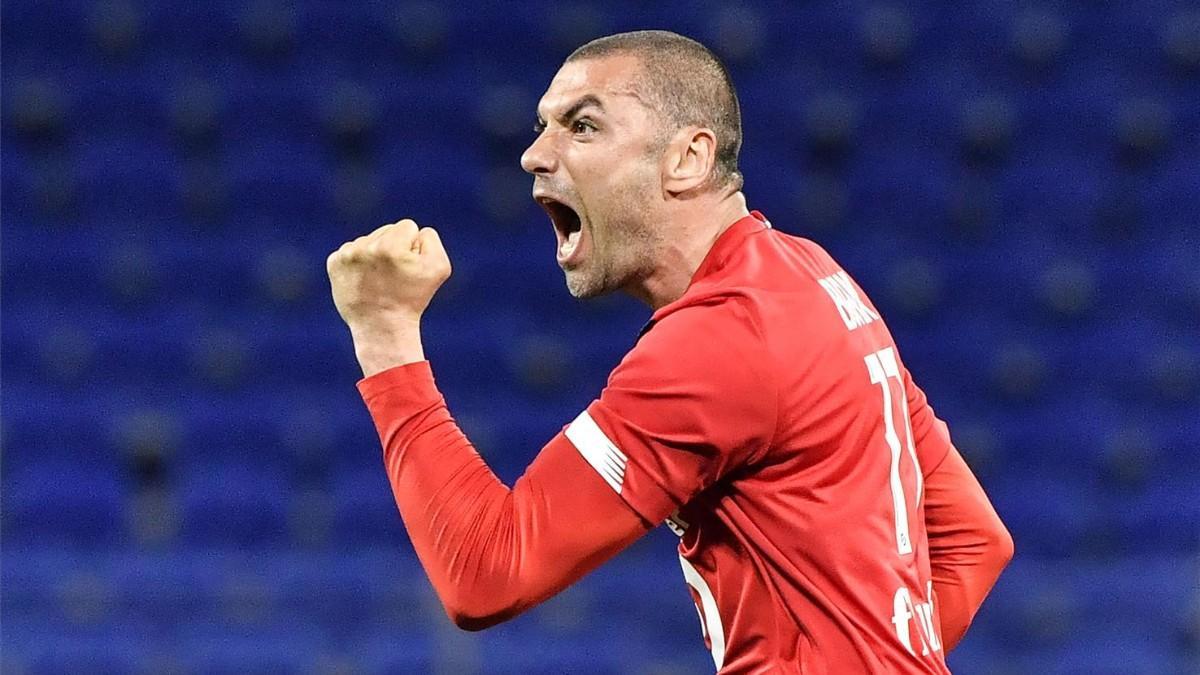 Yilmaz celebra uno de sus dos goles