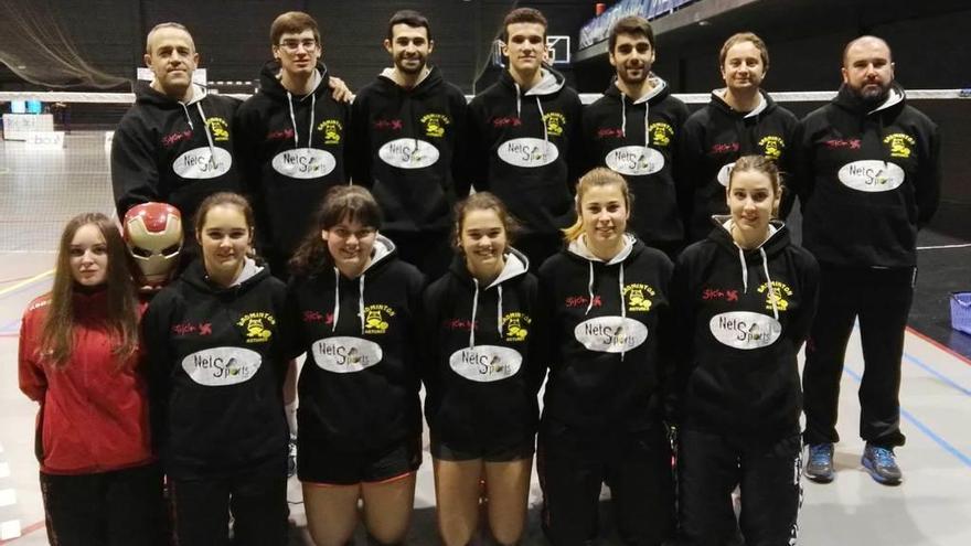 Equipo del Astures que participó en la triple jornada en Oviedo.