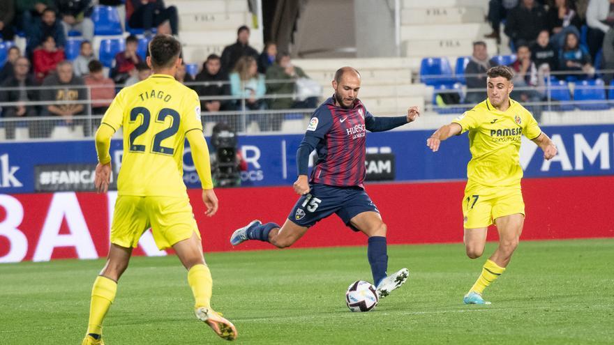 La crónica | El Villarreal B acosa al Huesca en El Alcoraz pero le es insuficiente (1-0)