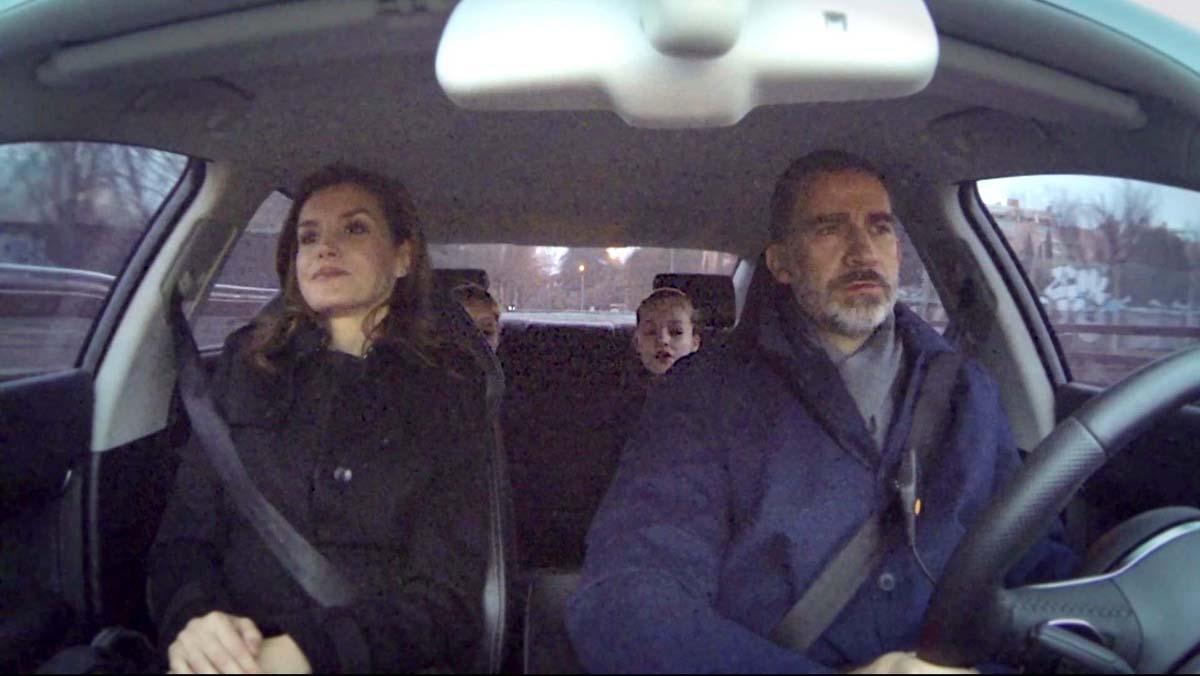 50 aniversari del rei Felip VI: lliçó de química al cotxe