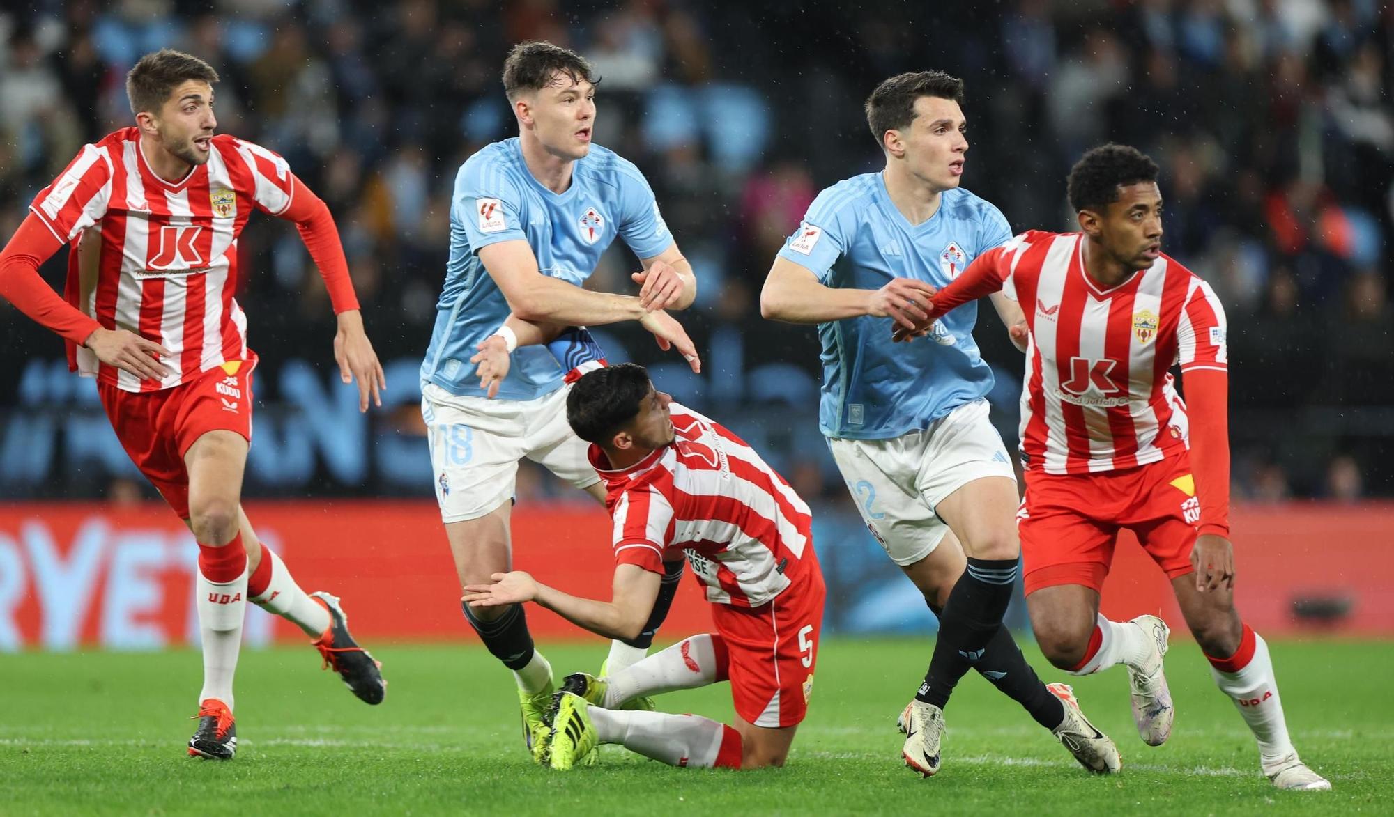 Una victoria bajo la lluvia: las mejores imágenes del Celta-Almería