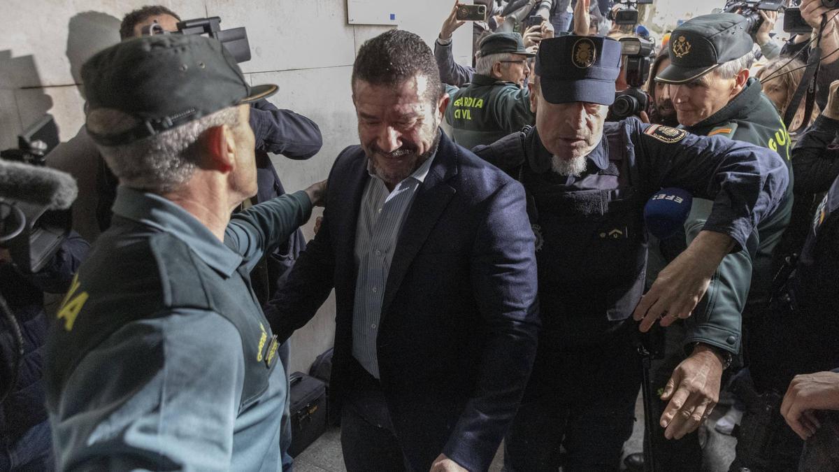 Argüeso, a su entrada a la Ciudad de la Justicia, el 11 de abril.