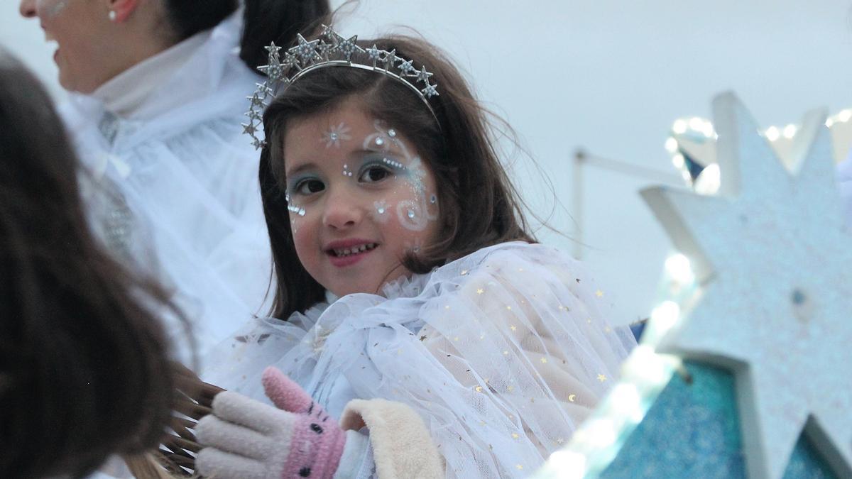 Sus Majestades reparten ilusión en Monesterio Sus Majestades reparten ilusión en Monesterio