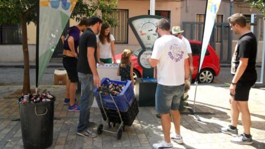 Las peñas de Vila-real reciclan 1.242 kilos de vidrio durante las fiestas