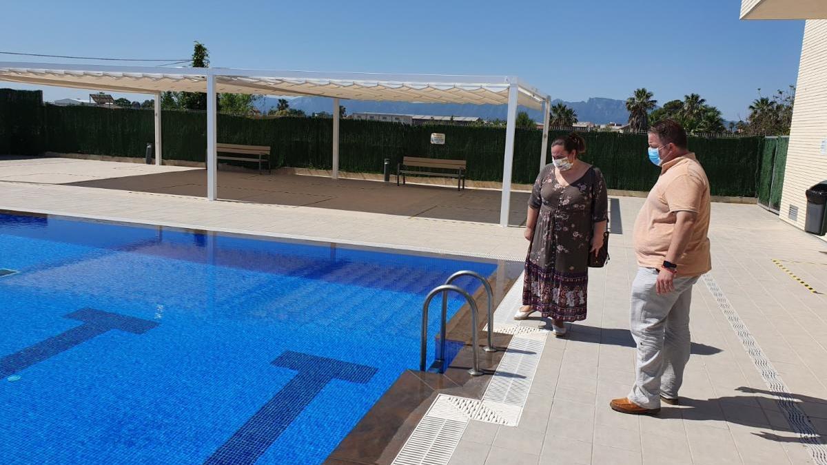 La piscina descubierta de Sueca reabre el lunes tras reparar las fugas