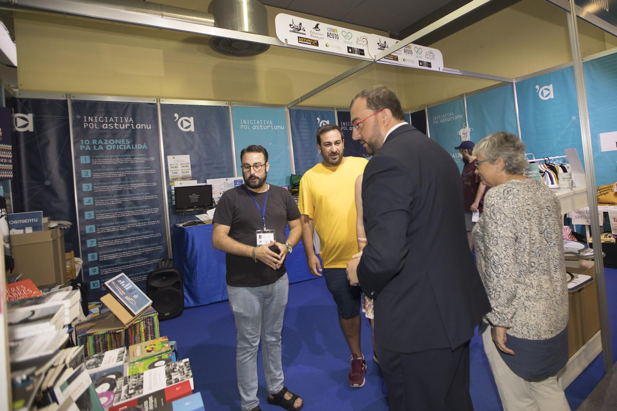 En imágenes: La visita de Adrián Barbón a la Feria de Muestras