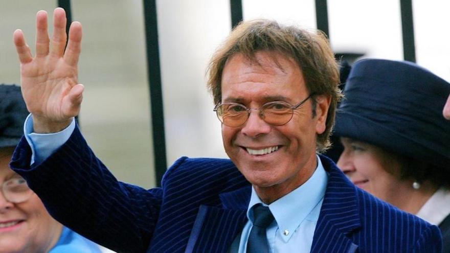 Cliff Richard, libre de cargos por abusos sexuales