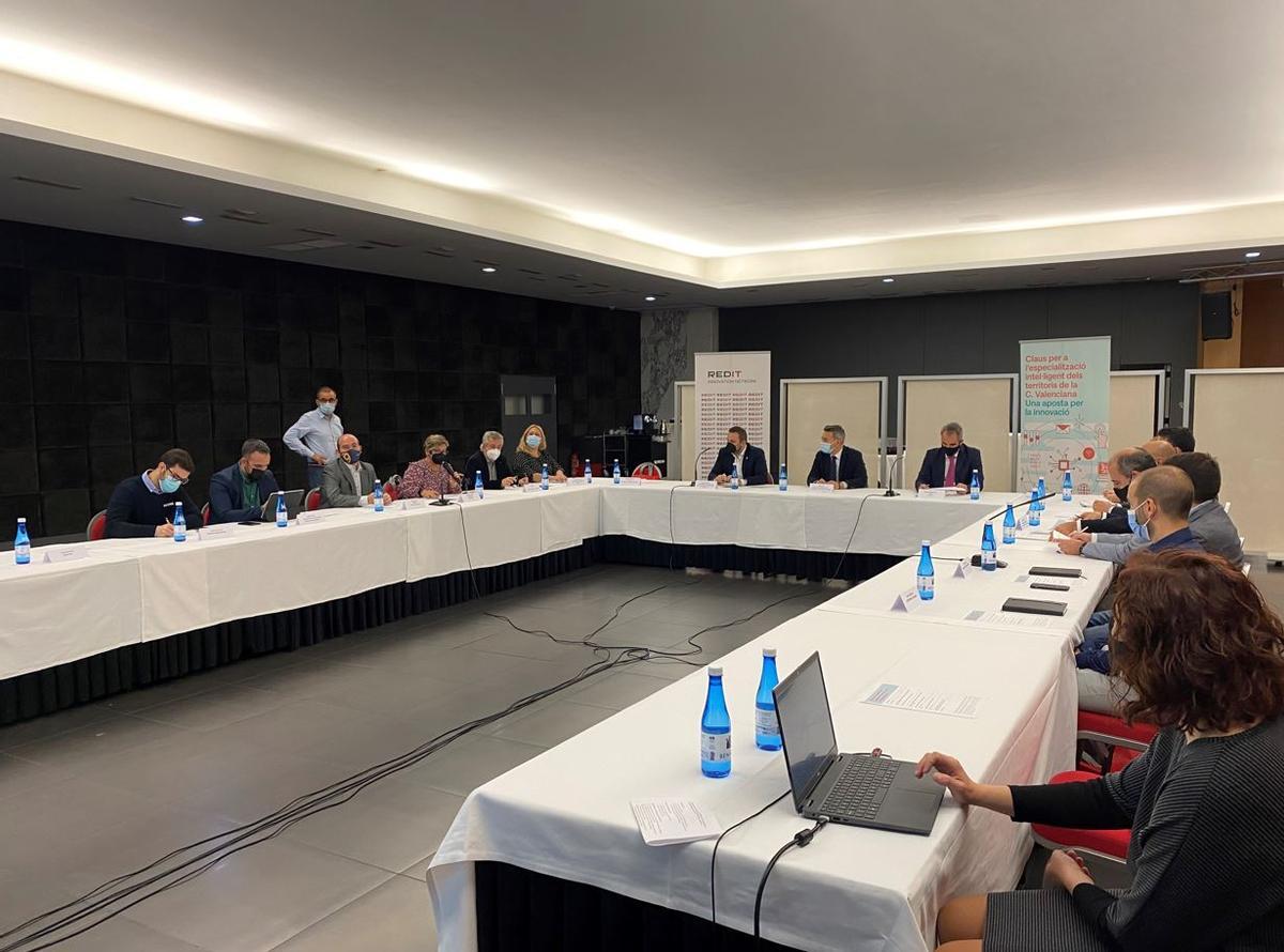 Desayuno informativo 'Claves para la especialización inteligente de los territorios de la Comunitat Valenciana'.