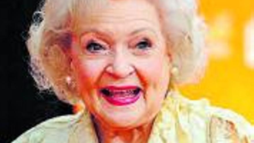 Mor als 99 anys Betty White, coneguda per la sèrie «Las chicas de oro»