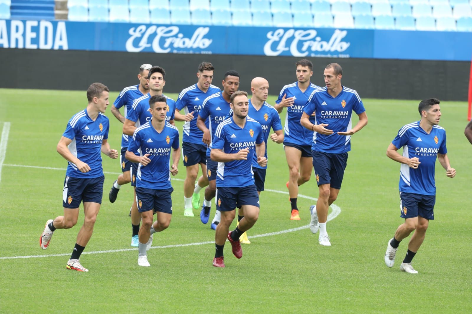 En imágenes | Entrenamiento del Real Zaragoza en La Romareda (08/09/2022)