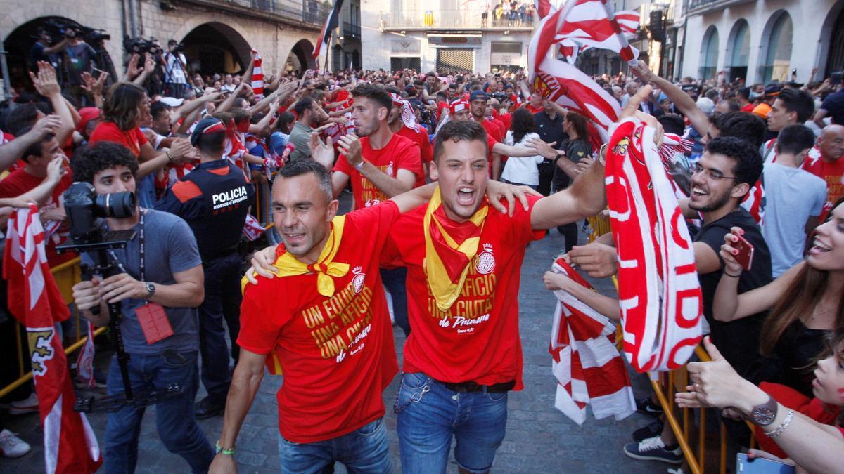 Rua de celebración del doble ascenso del Girona FC i Bàsquet Girona