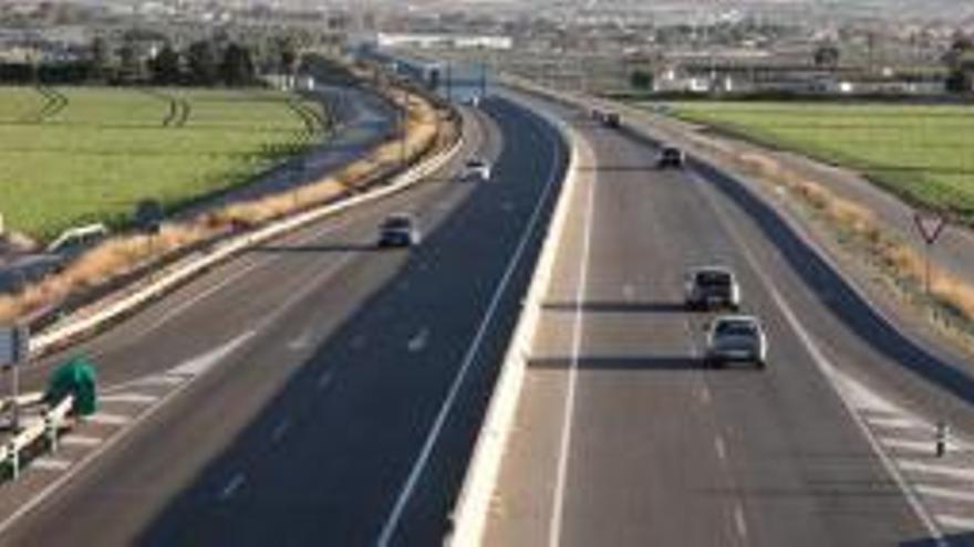 Seis heridos por la colisión de dos turismos en la carretera Lorca-Águilas