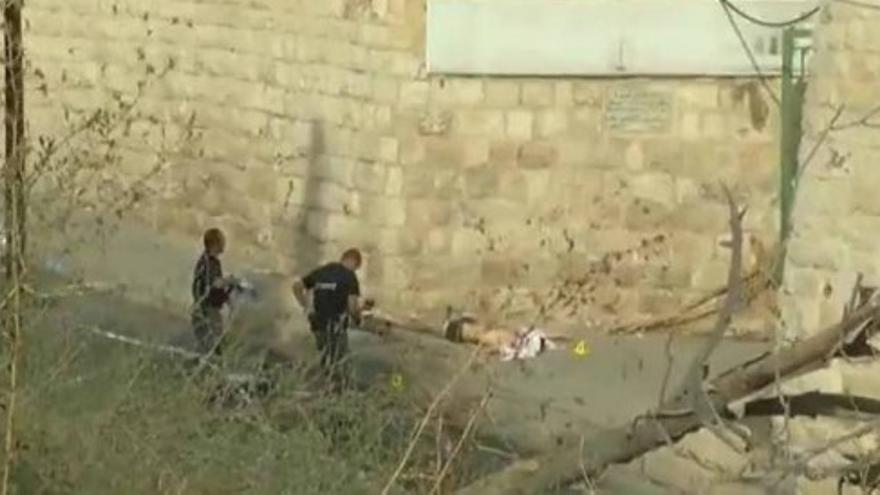 Muere un hombre palestino al intentar atacar con un cuchillo a un policía israelí