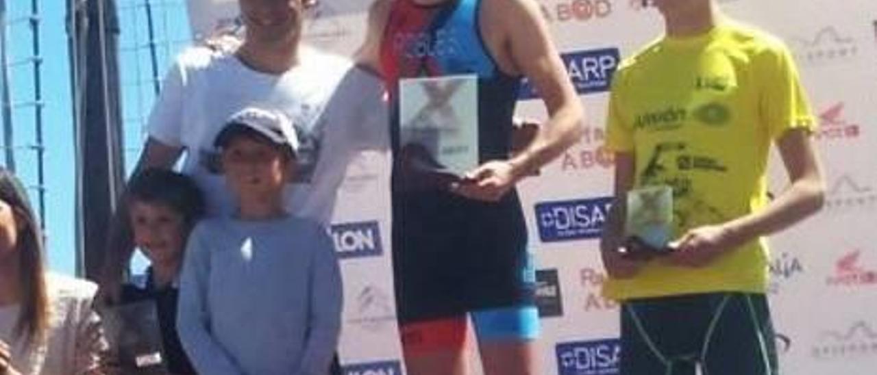 El CA Safor suma tres triunfos y  dos podios en triatlón y duatlón