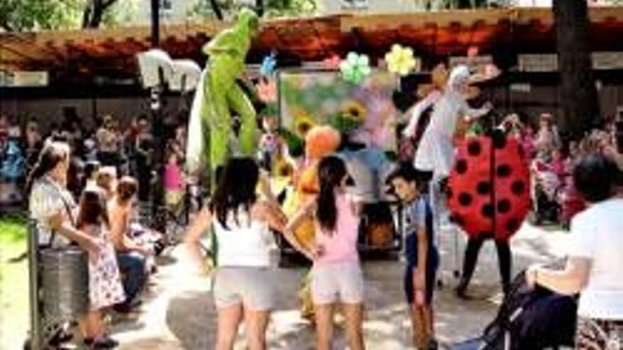 Cientos de niños asisten a la clausura de ´vive el verano´