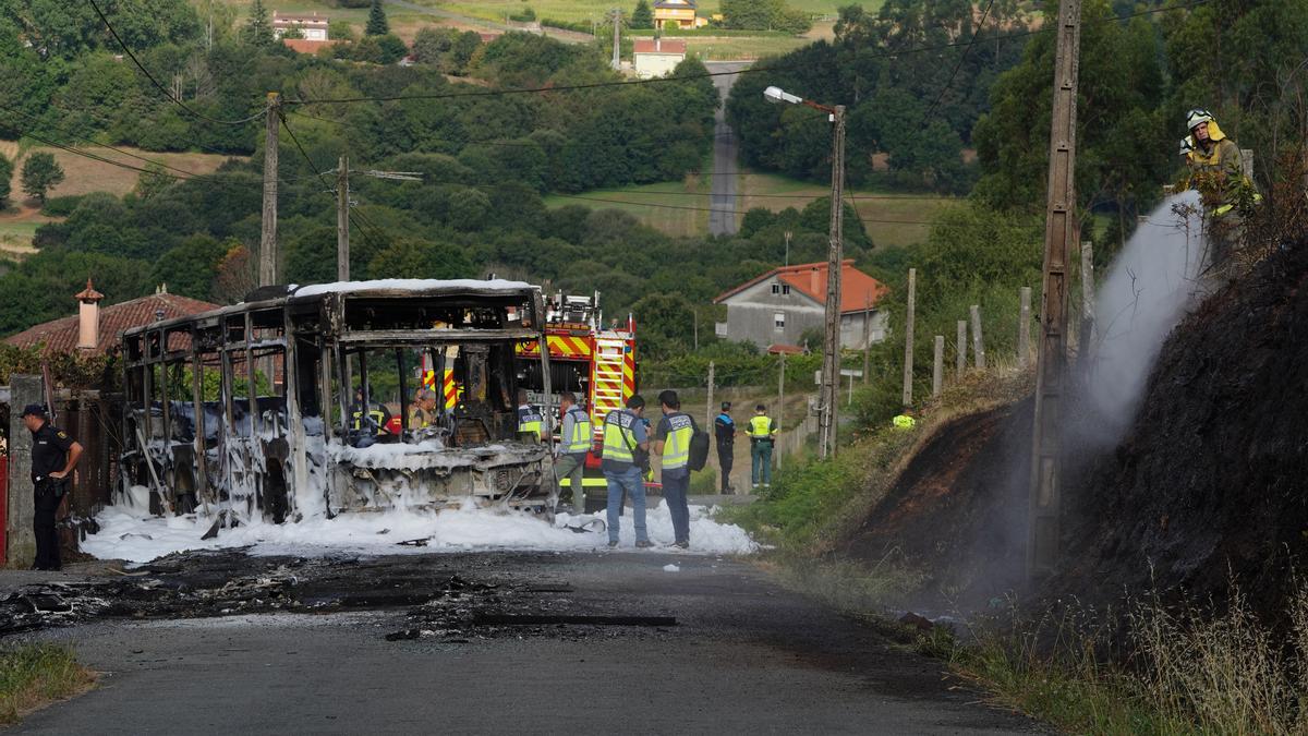 Muere un joven bombero vigués en un incendio en Santiago