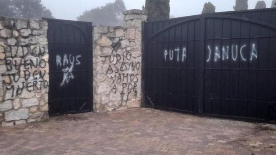 Ataque vandálico en el cementerio judío de Madrid.